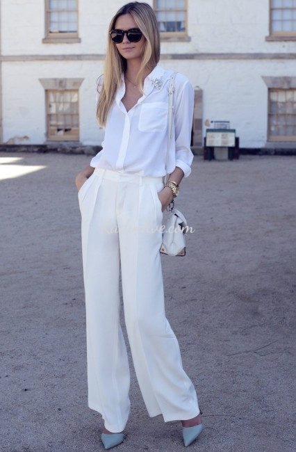 Beyaz Şifon Gömlek ve Beyaz Pantolon Sokak Kombini